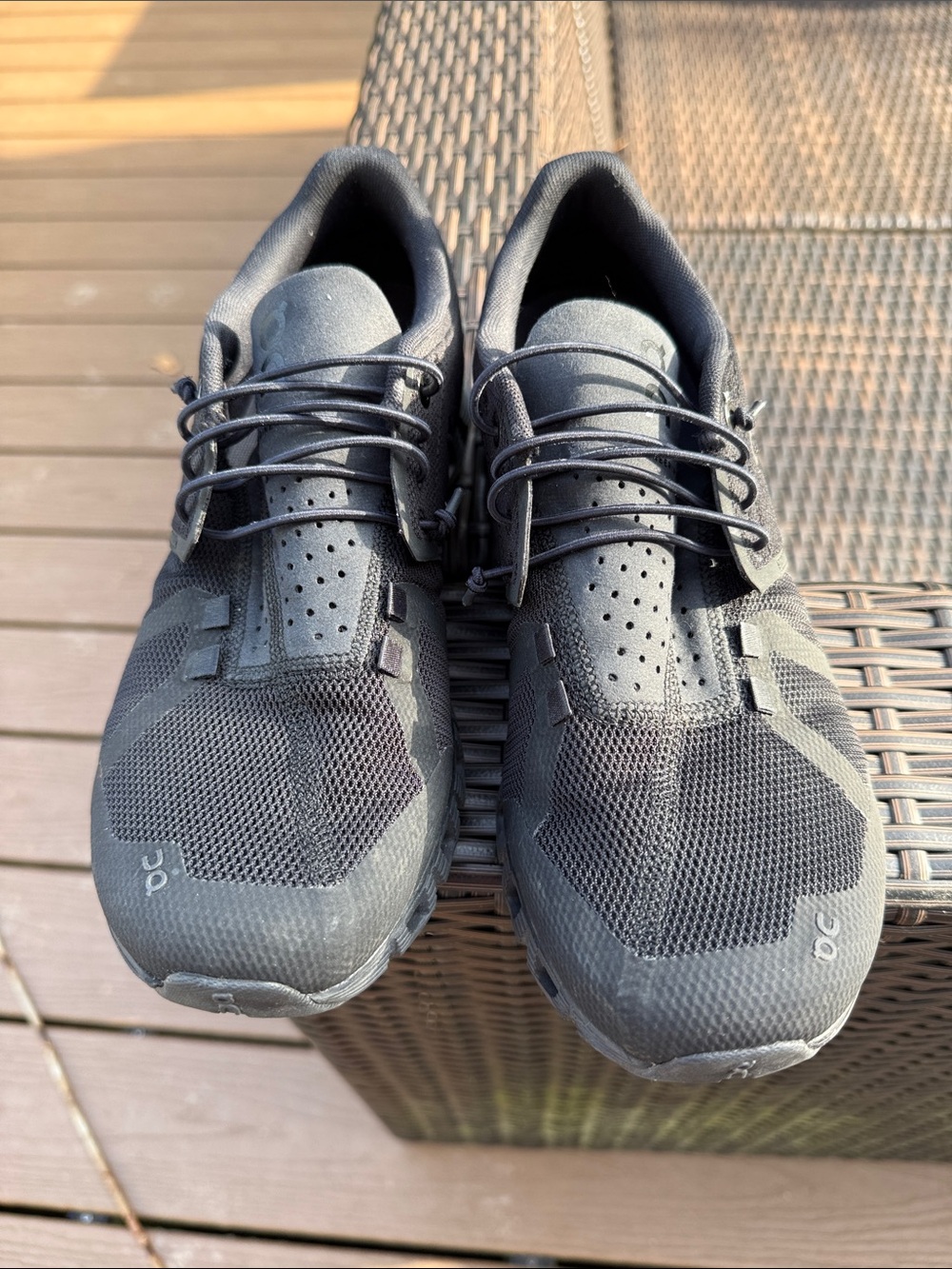 On Cloud Running Shoes Women's size 9.5